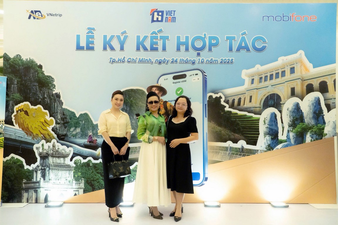 MOBIFONE V%C3%80 VNETRIP 1 Copy Cao Mỹ Kim cùng CEO Lê Phạm tham dự sự kiện kết nối MobiFone và VNeTrip